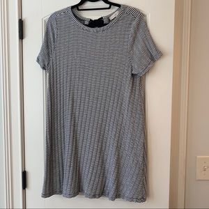 Black and White Tie Back Swing Dress